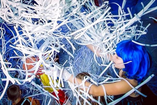 бумажное шоу, фотография 2