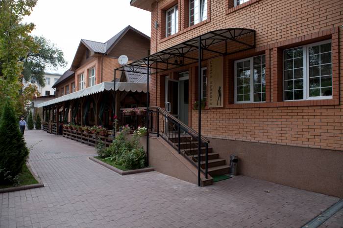 Сдам в аренду салон красоты, Досмухамедова 82, фотография 1