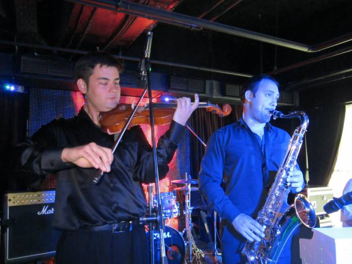 Дует саксофона и скрипки на мероприятия. Свадьбы,юбилеи,предложения,выписки,, фотография 3