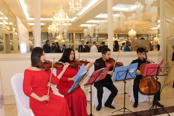 Струнный квартет Алматы на фуршеты, свадьбы,презентации,оперетив,регестрацию и др. праздники, фотография 1