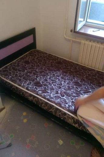 Черно-фиолетовая кровать, фотография 2