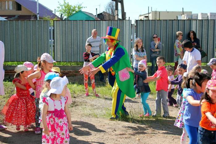 Весёлые и озорные клоуны на детский празник, фотография 8