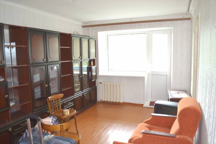 Продам двухкомнатную квартиру в Омске. Энергетиков 63 в., фотография 2