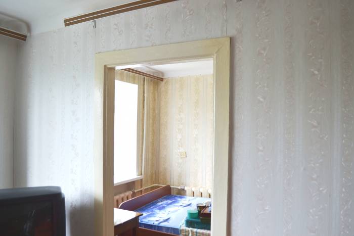 Продам двухкомнатную квартиру в Омске. Энергетиков 63 в., фотография 3