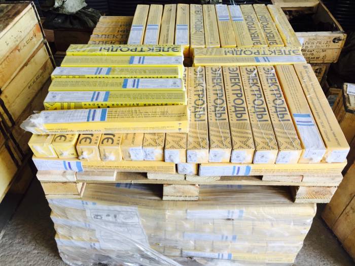  электроды, болты, гайки, паронит, шнур, набивка, затвор, кран, задвижка, фотография 4