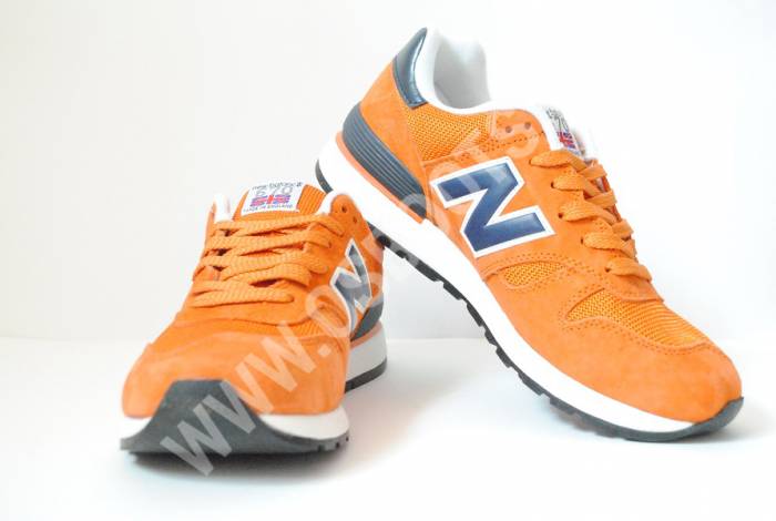 Кроссовки New Balance и кеды Converse, фотография 1