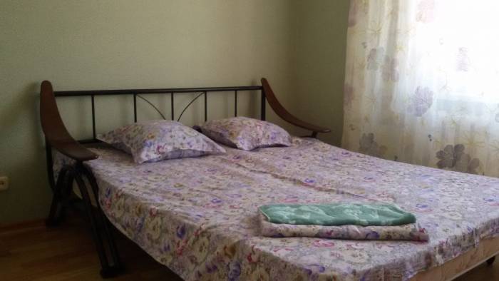 1 комн кв посуточно на Евразии, ул. Майлина. д. 31., фотография 1