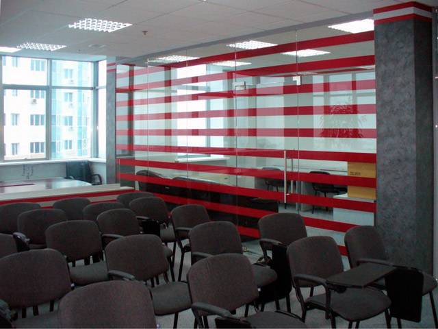 офисные разделительные стеклянные перегородки, фотография 4