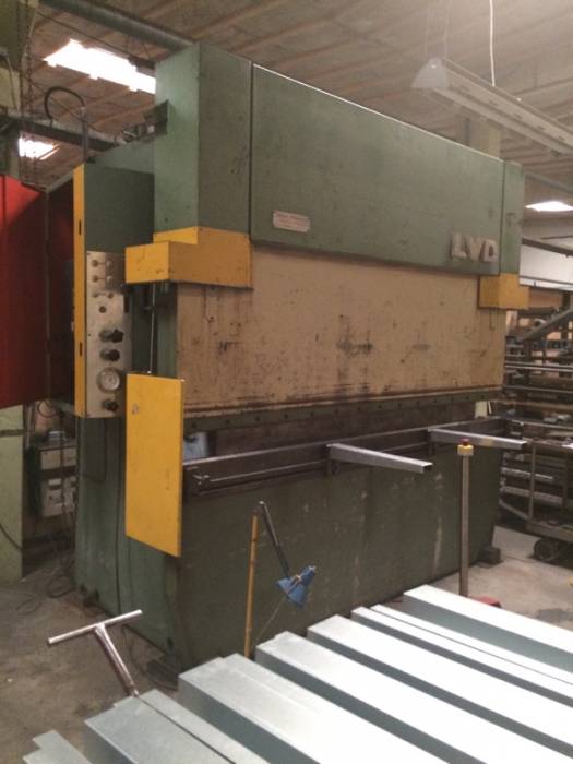 Б/у листогибочный пресс LVD, фотография 1