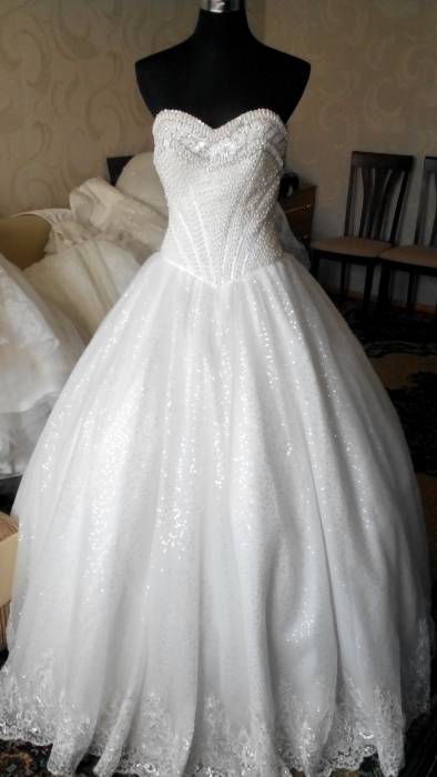 шикарные свадебные платья разных моделей и размеров по низким ценам, фотография 1