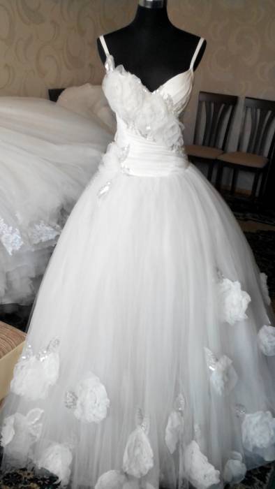 шикарные свадебные платья разных моделей и размеров по низким ценам, фотография 3