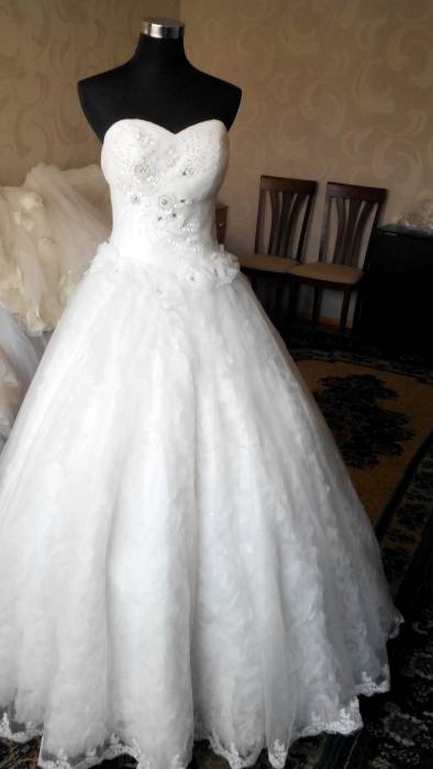 шикарные свадебные платья разных моделей и размеров по низким ценам, фотография 6