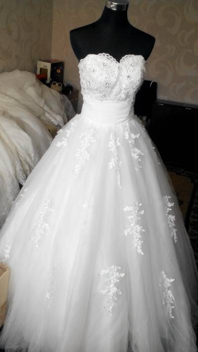 шикарные свадебные платья разных моделей и размеров по низким ценам, фотография 8