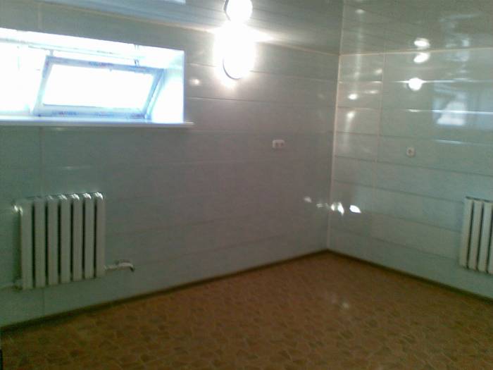 Сдам часть торговой площади в цокольном помещении, Петрова 12, фотография 1