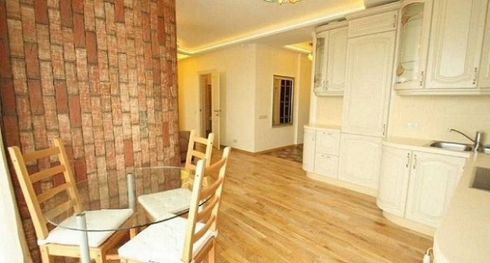 2 комнатная квартира с ремонтом, Иманбаева 7г, фотография 2