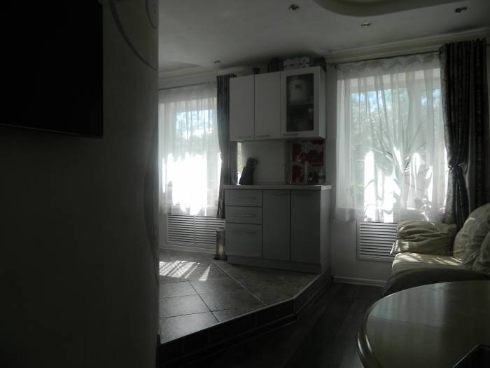 Продам квартиру-студию, пр. Республики, фотография 4