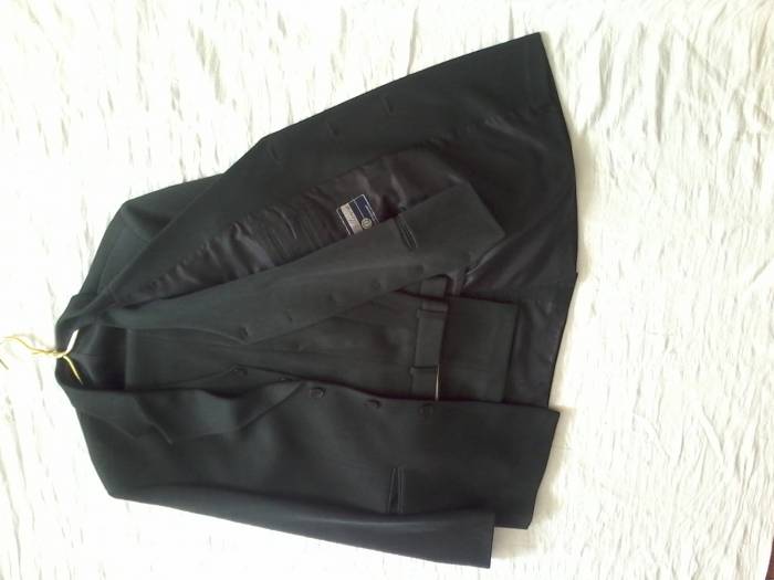 Мужской костюм-тройка, фотография 1