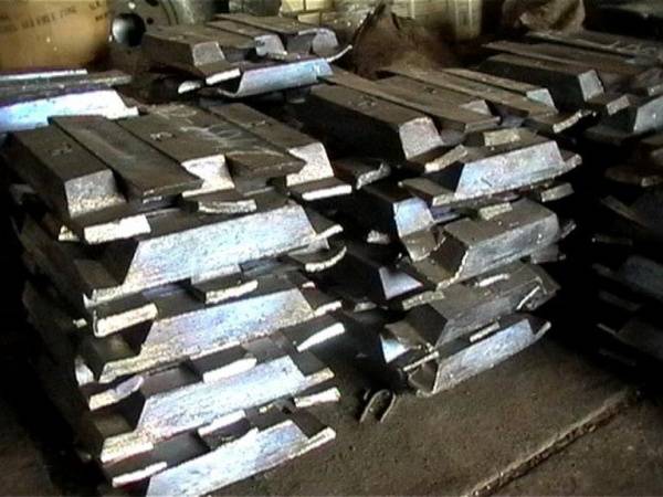 Свинец чушковой, свинцовый лист, фотография 1