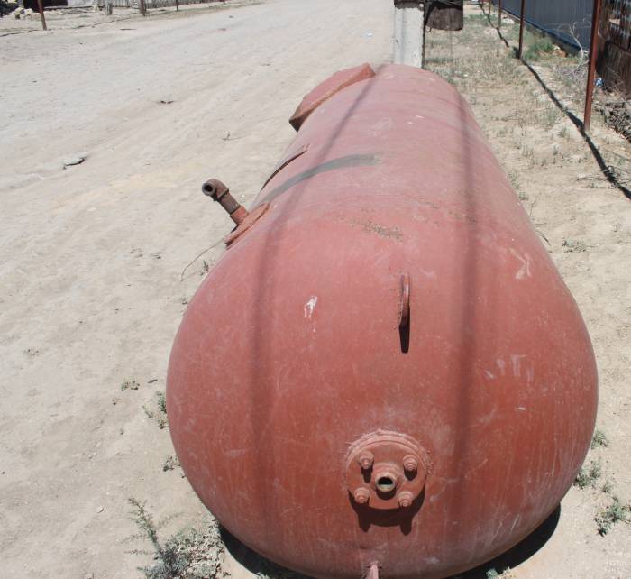 Продается ЕМКОСТЬ метал.цистерна, фотография 2