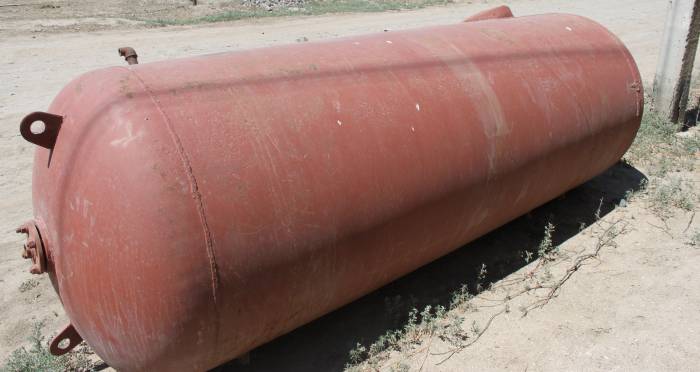 Продается ЕМКОСТЬ метал.цистерна, фотография 3