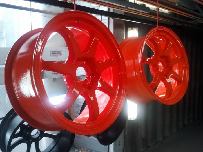 Покраска дисков авто – это многоэтапная операция.  Покраска Бамперов или отдельных запчастей., фотография 1