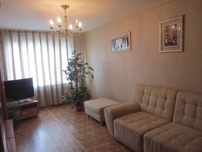 2 комнатная 3 минуты от остановки 8 мкр, фотография 3