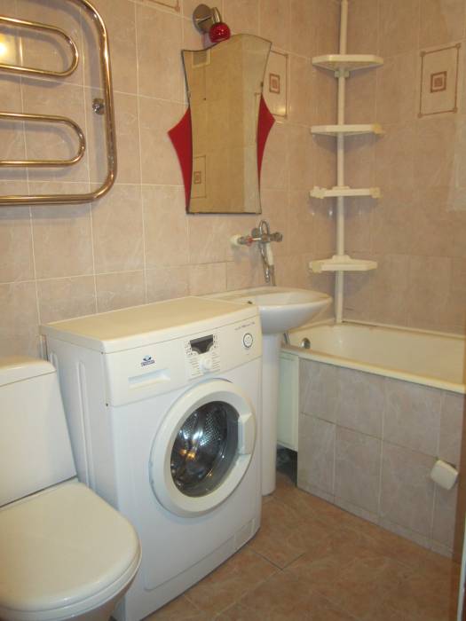 2 комнатная 3 минуты от остановки 8 мкр, фотография 4