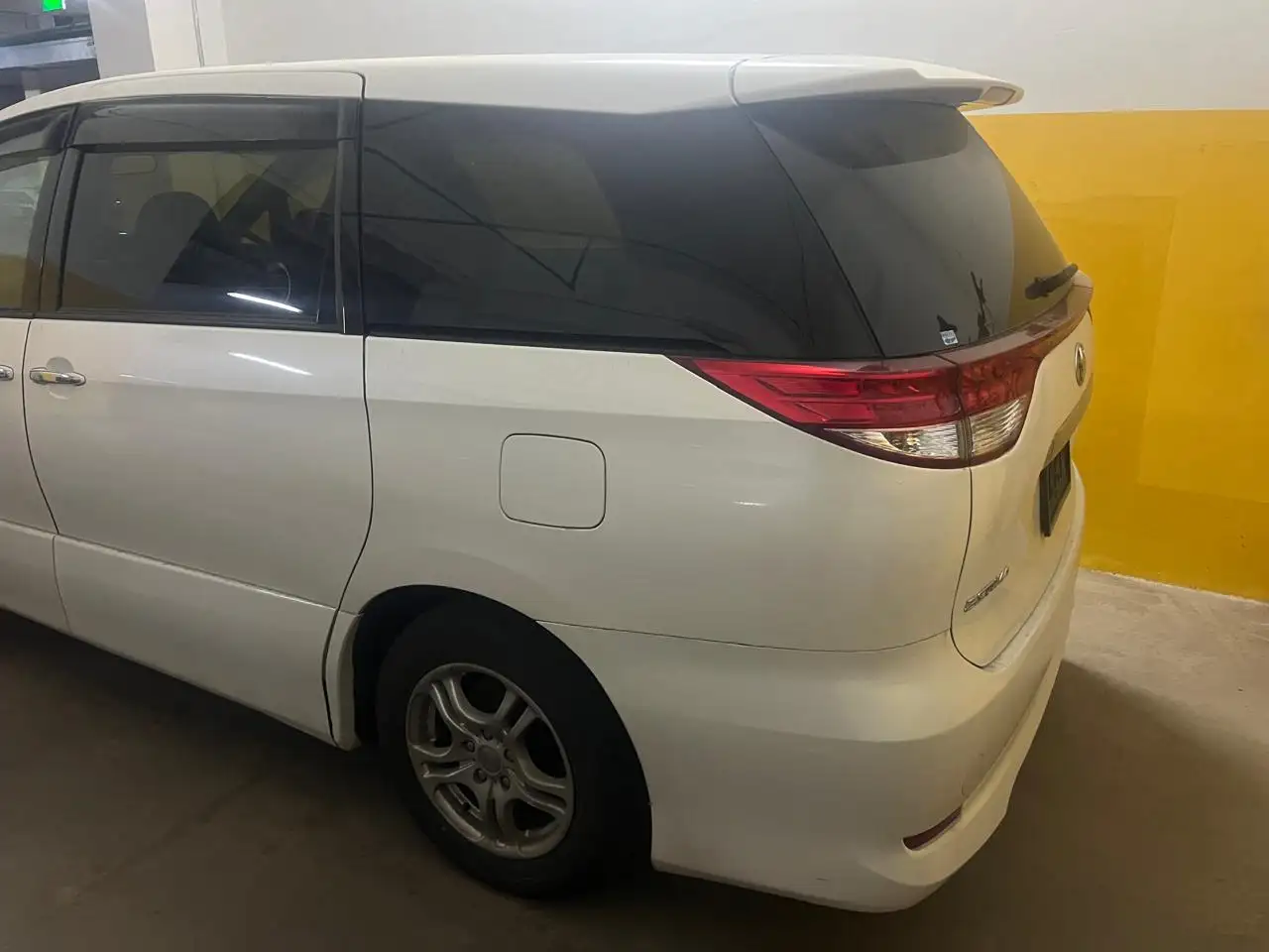Toyota Estima 2010, фотография 5