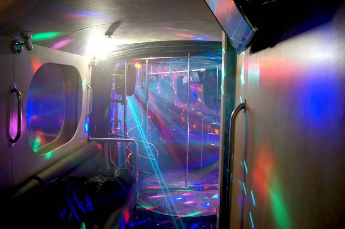 Престижный ночной клуб на колесах PartyBus Almaty набирает команду, фотография 2