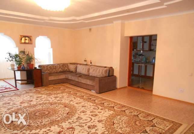 Продам 4-х комнатную квартиру, 131,4 кв.м., фотография 2