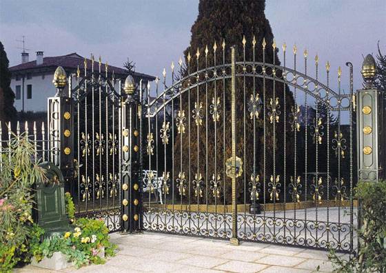 Кованные ворота, фотография 2