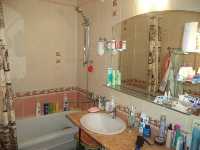 Продается 4-комнатная квартира Республики 18, фотография 2