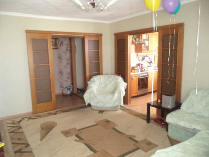 Продается 4-комнатная квартира Республики 18, фотография 5