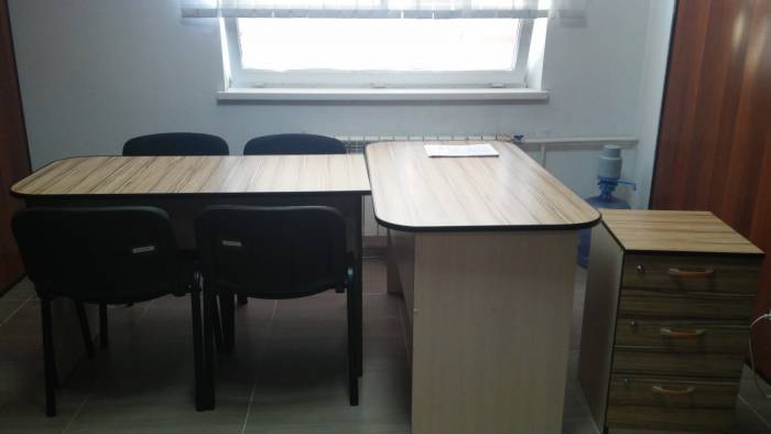 Стулья, столы, шкафы , фотография 3