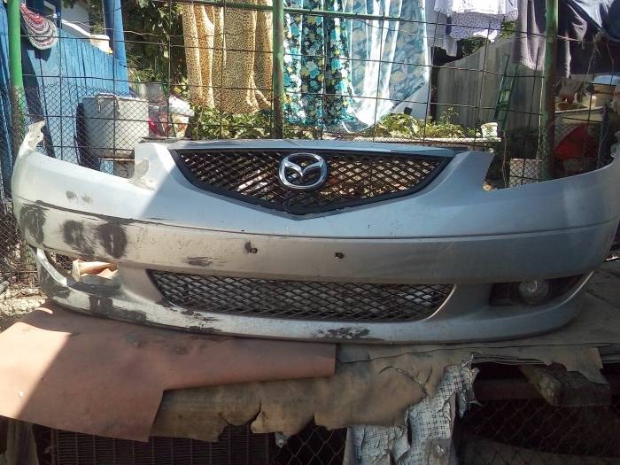 продам бампер от мазды, фотография 1