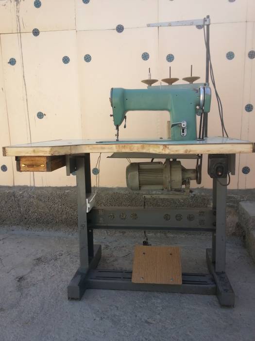промышленная швейная машинка, фотография 1