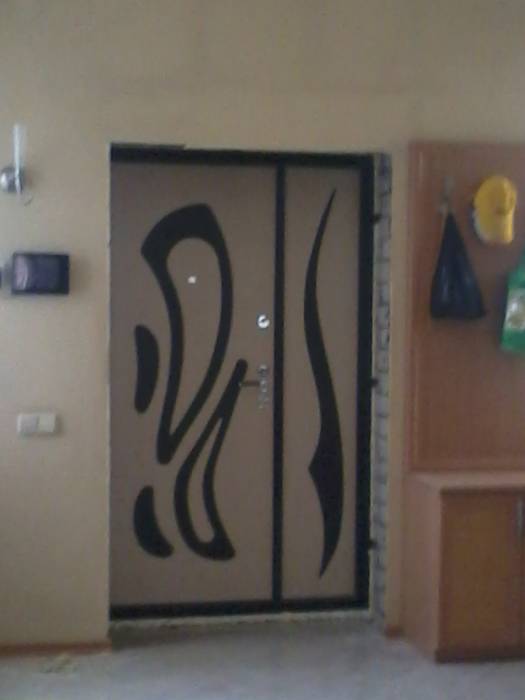 Входные двери с ковкой и стеклопакетом, фотография 12