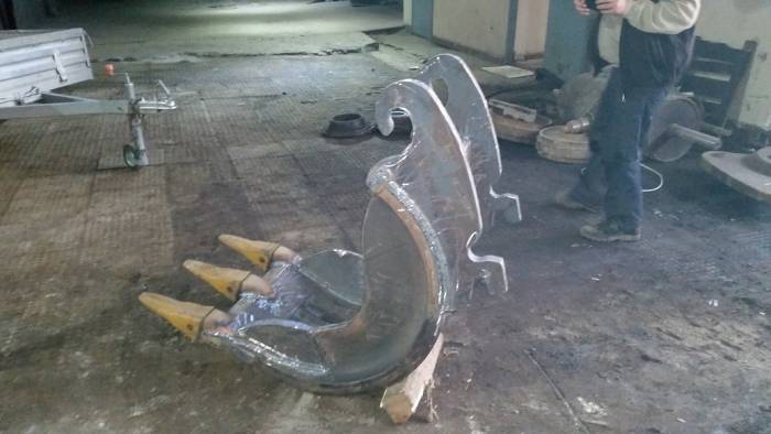 Узкий ковш 600 мм на полноповоротный экскаватор (ковш скальный), фотография 4