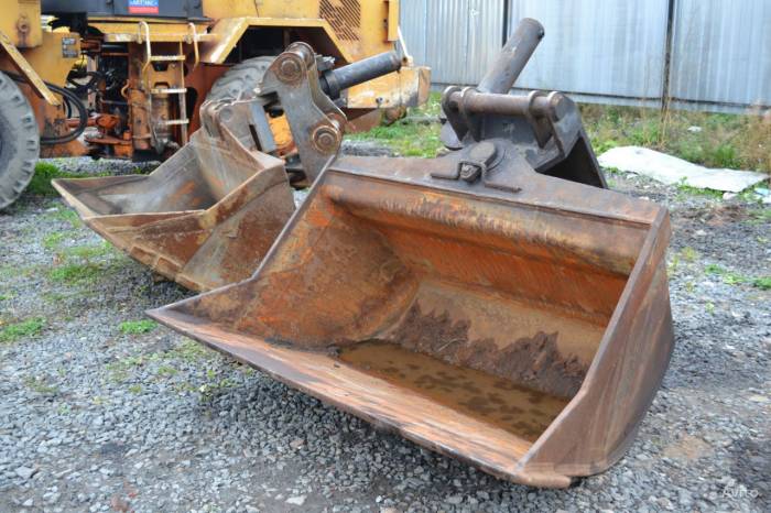 Поворотный ковш на Komatsu, шир ковша 2200 мм, фотография 3