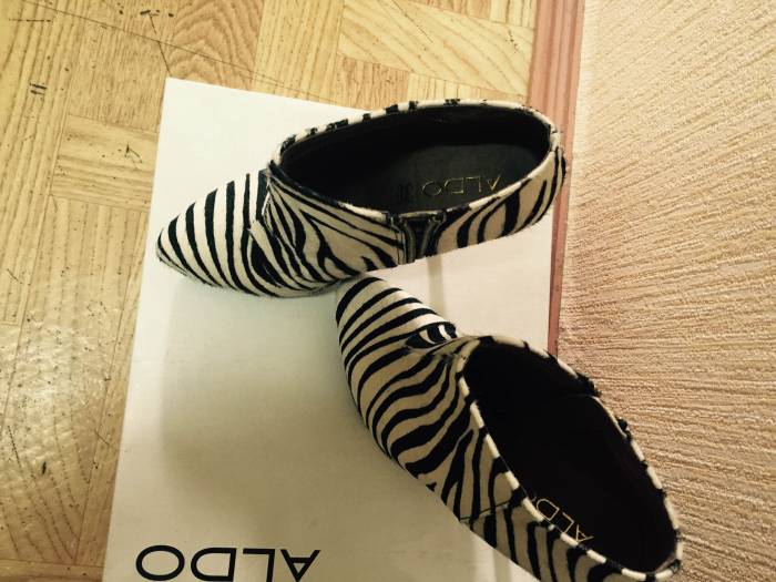 Продам шикарные ботильоны Aldo из меха пони и замшевые ботильоны, фотография 2