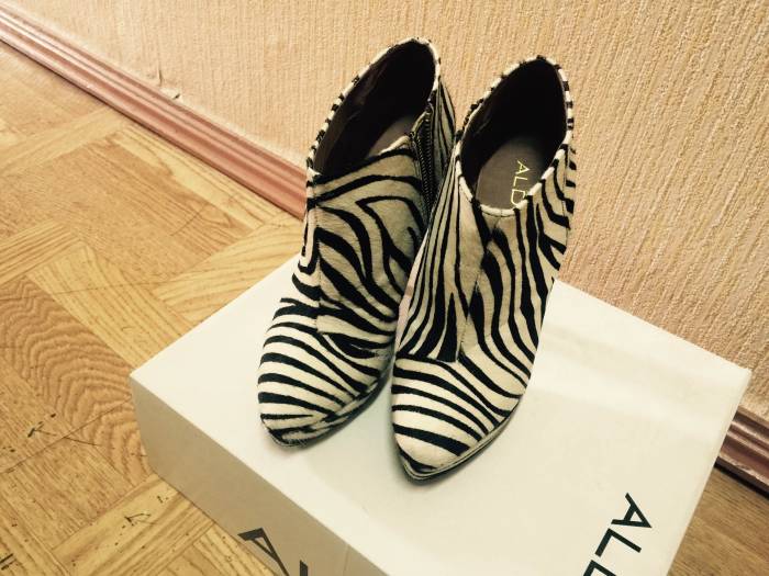 Продам шикарные ботильоны Aldo из меха пони и замшевые ботильоны, фотография 3