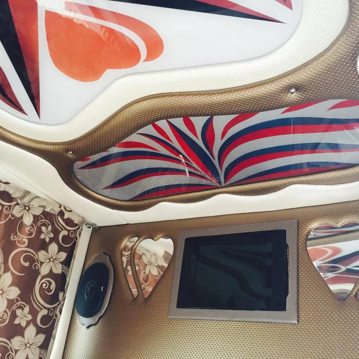 Аренда Лимузин-Карета (Крайслер С300), фотография 6