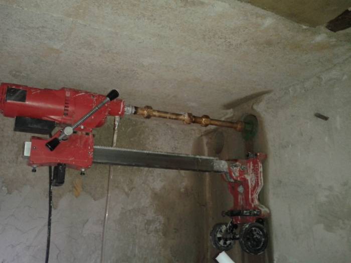 Сверление отверстий в бетонных, кирпичных, монолитных конструкциях, фотография 1