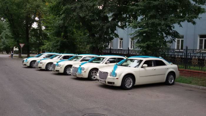 Прокат лимузина Chrysler 300с и HUMMER H2+машины сопровождения ДЕШЕВО, фотография 4