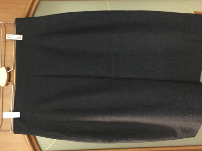 Женские классические костюмы 46 размера продам, фотография 2