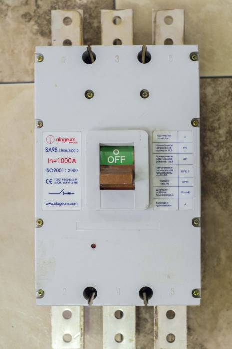 Низковольтное и высоковольтное оборудование, фотография 1