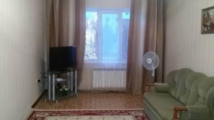 Сдам посуточно 1-комнатную квартиру, 12 мкрн д.45, фотография 1