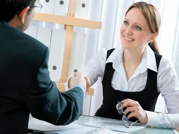 Требуется помощник кладовщика, фотография 1