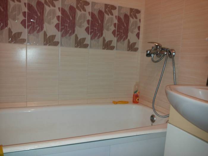 Продам двухкомнатную улучшенную по Толеби угол Гагарина, фотография 3