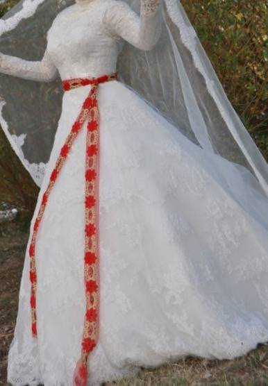 Свадебное шикарное платье, фотография 4